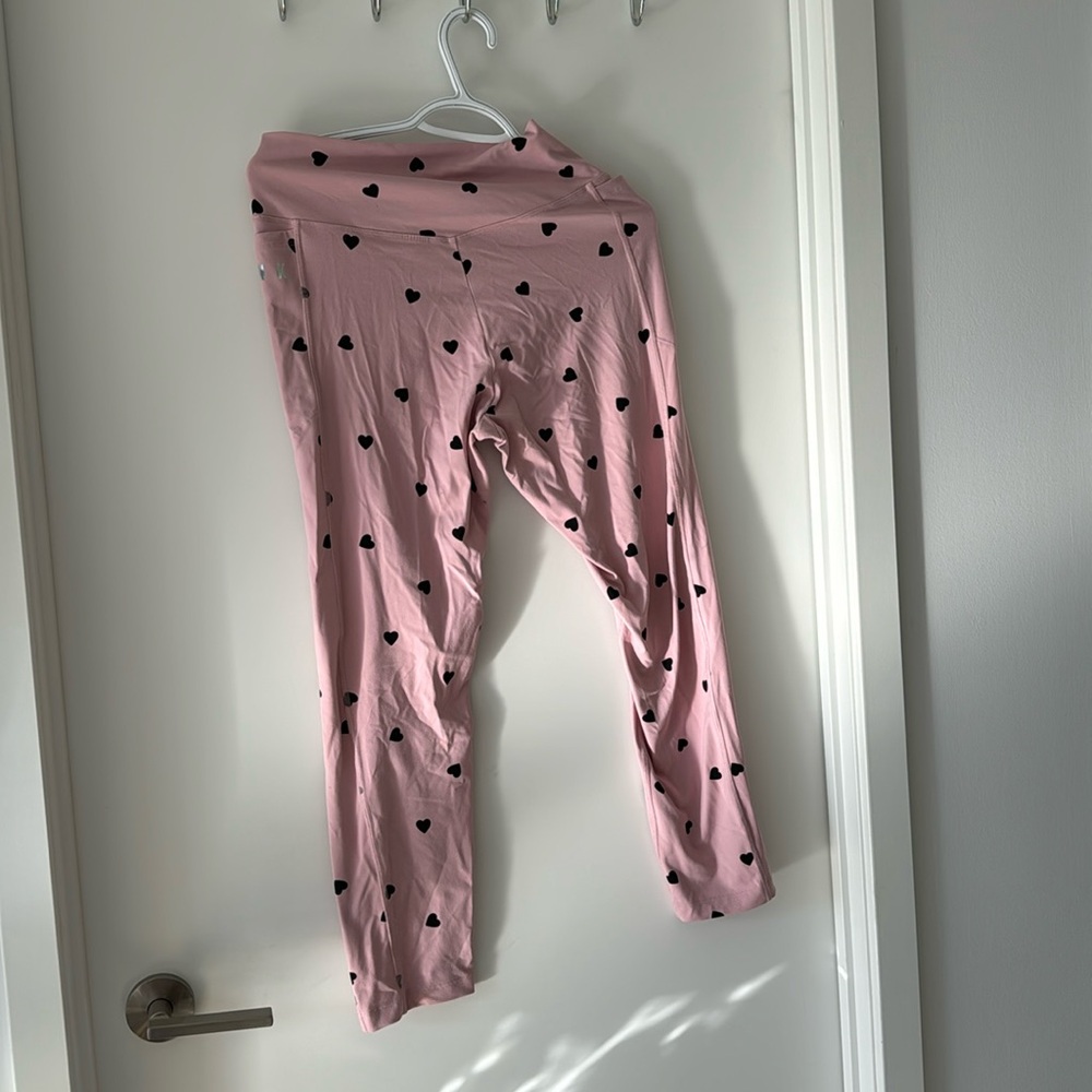 VS Pink heart leggings